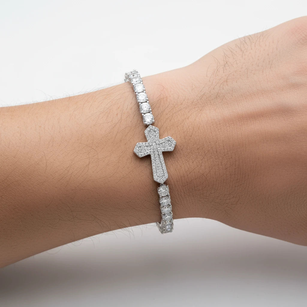 The Divine Cross Bracelet VVS Moissanite | Italian Silver
