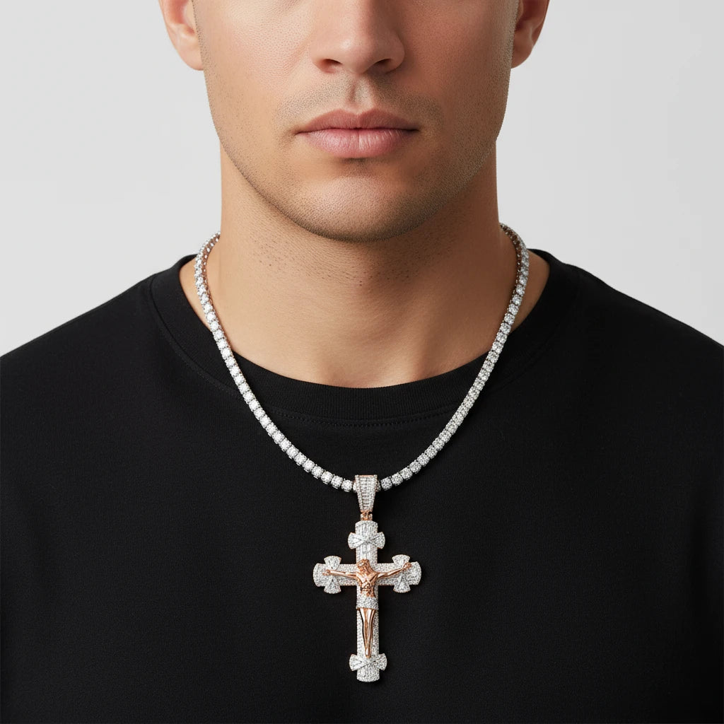 Crucifix Pendant | VVS Moissanite | Italian Silver